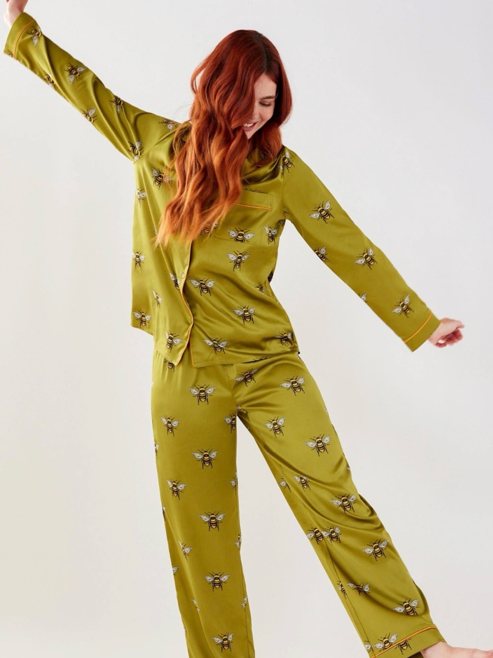 Chelsea Peers Satin Bee 🐝 Olive Green Pyjamas (pajamas) X Small